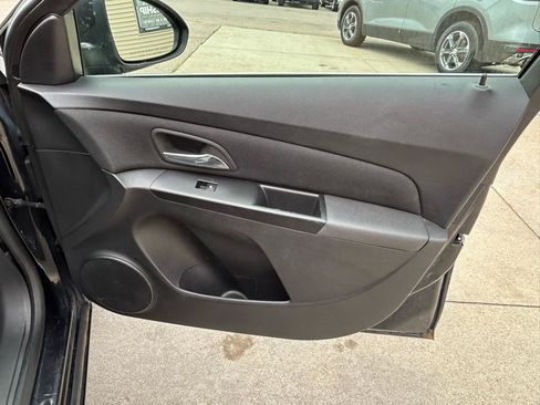 Used 2013 Chevrolet Cruze LT FWD image 16