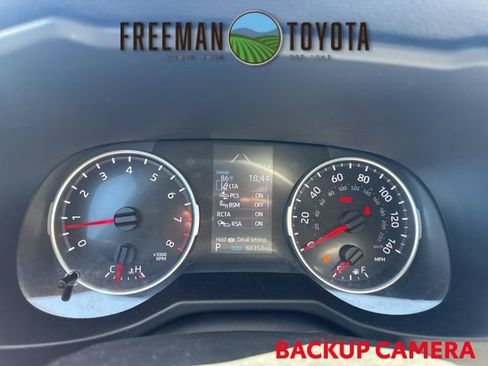 Used 2021 Toyota RAV4 XLE w/ XLE Grade Weather Package AWD/4WD image 8