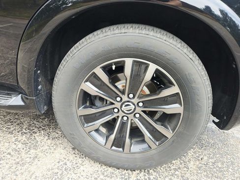 Used 2019 Nissan Armada Platinum w/ Captain's Chairs Package AWD/4WD image 10