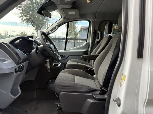 Used 2015 Ford Transit 150 XLT image 11