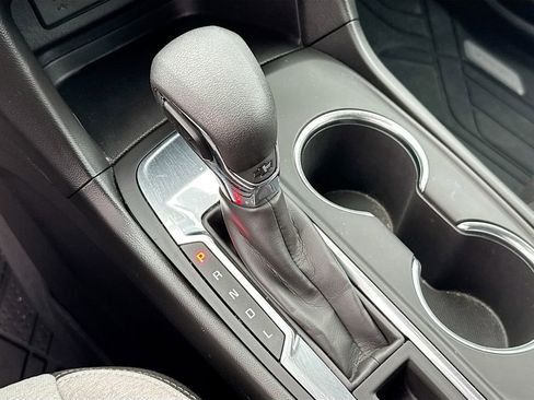 Used 2022 Chevrolet Equinox LS w/ LS Convenience Package image 16