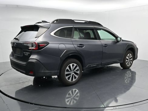 Used 2025 Subaru Outback Premium w/ Popular Package #1 AWD/4WD image 8