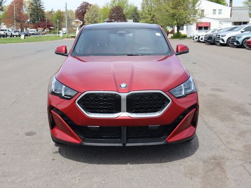 Used 2026 BMW X2 xDrive28i AWD/4WD image 2