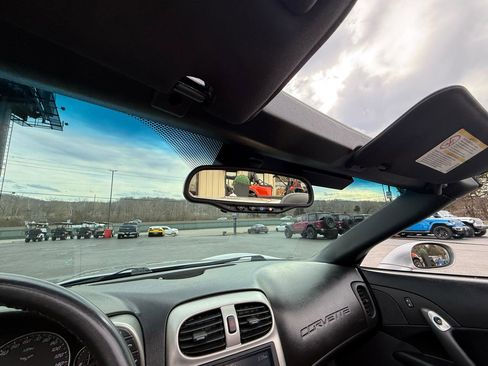 Used 2005 Chevrolet Corvette Convertible w/ Preferred Equipment Group image 23