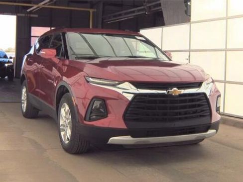 Used 2021 Chevrolet Blazer LT FWD image 3