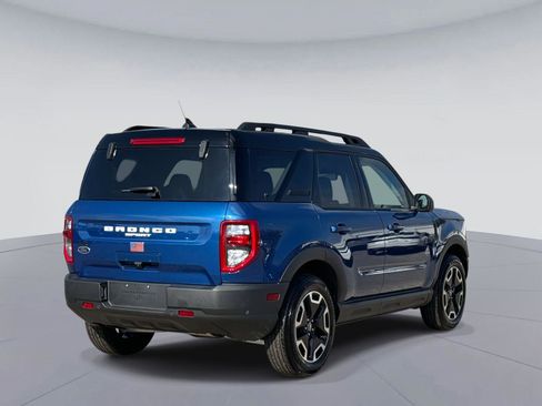 Used 2023 Ford Bronco Sport Outer Banks image 3