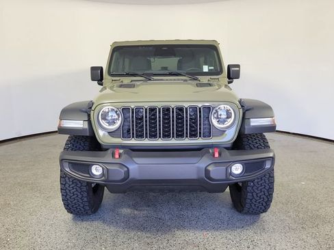 Used 2026 Jeep Wrangler Unlimited Rubicon AWD/4WD image 3