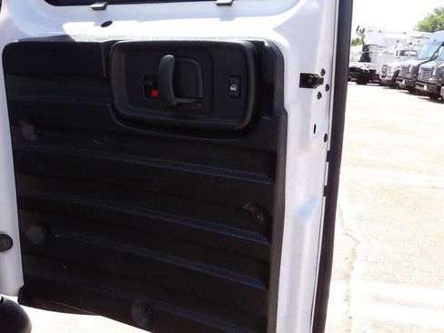 Used 2024 GMC Savana 2500 w/ Driver Convenience Package RWD image 36