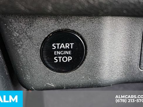 Used 2024 Nissan Rogue S AWD/4WD image 45