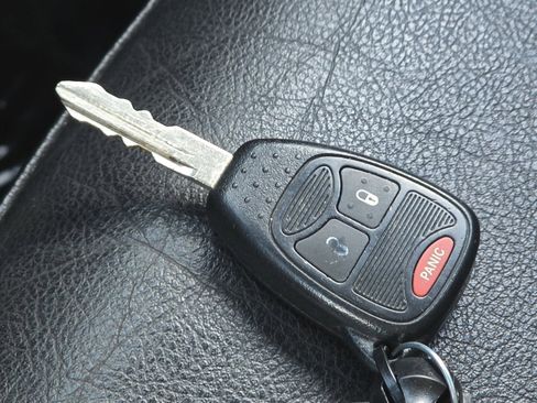 Used 2015 Jeep Wrangler Unlimited Rubicon image 40