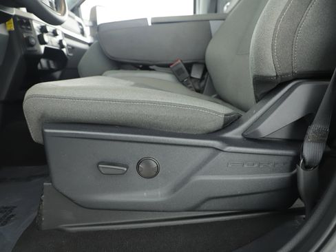 Used 2025 Ford F250 XLT image 12