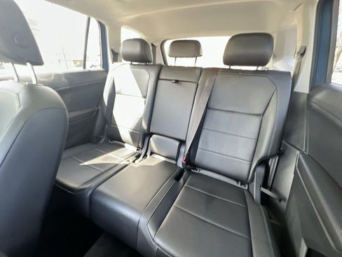 Used 2018 Volkswagen Tiguan SE w/ Panoramic Sunroof Package AWD/4WD image 22