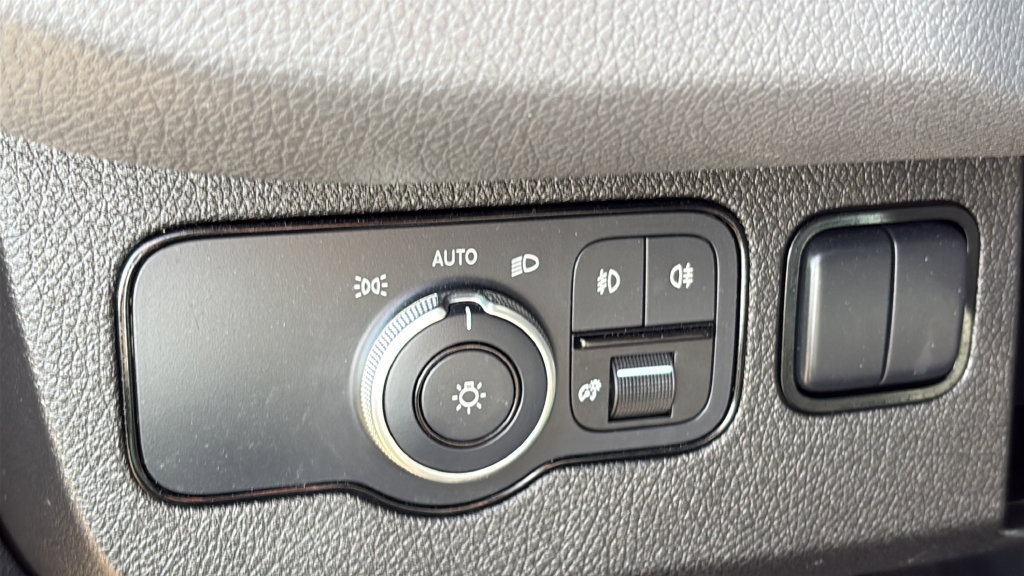 Used 2021 Mercedes-Benz Sprinter 1500 image 15