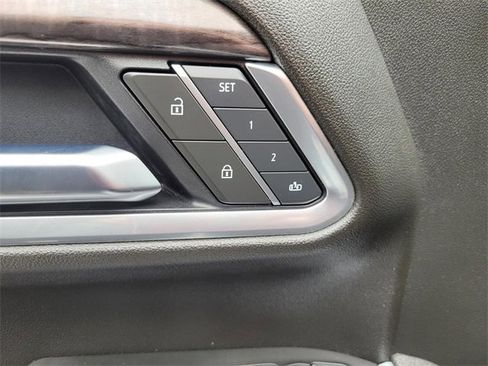 Certified 2025 Chevrolet Silverado 2500 LTZ w/ LTZ Convenience Package image 21