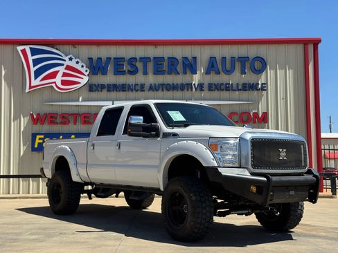 Used 2016 Ford F250 Platinum w/ FX4 Off-Road Package AWD/4WD image 1
