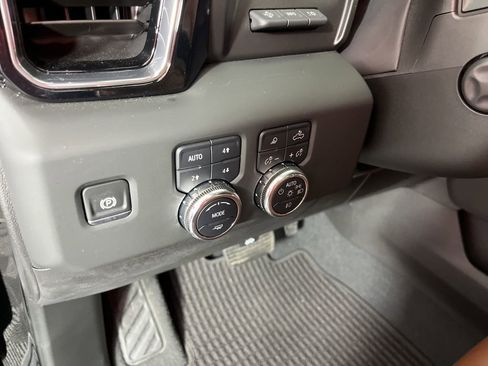 Certified 2025 GMC Sierra 1500 Denali Ultimate image 27