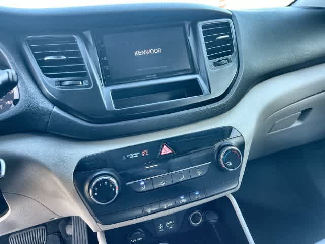 Used 2017 Hyundai Tucson SE w/ SE Popular Package 02 FWD image 18