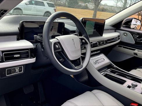 New 2025 Lincoln Aviator Reserve w/ Equipment Group 201A image 6