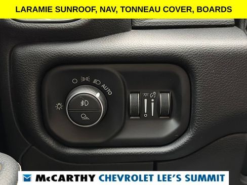 Used 2019 RAM 1500 Laramie AWD/4WD image 10