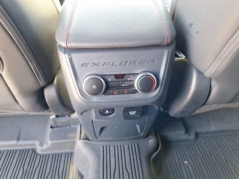 Certified 2025 Ford Explorer ST-Line w/ Premium Package image 21