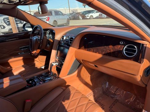 Used 2016 Bentley Flying Spur V8 image 16