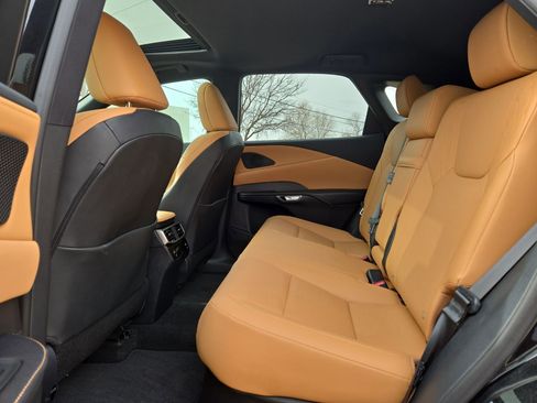 Certified 2024 Lexus RX 350 Premium w/ Accessory Package (Z1) image 13