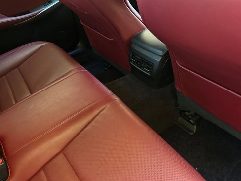 Used 2014 Lexus IS 350 image 28