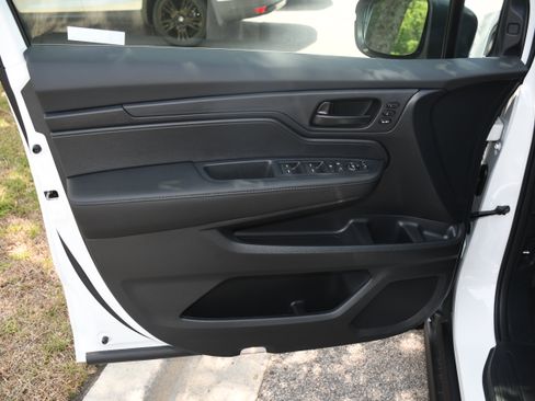 New 2026 Honda Odyssey EX-L image 5