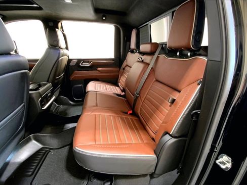 Used 2024 GMC Sierra 3500 Denali Ultimate image 19