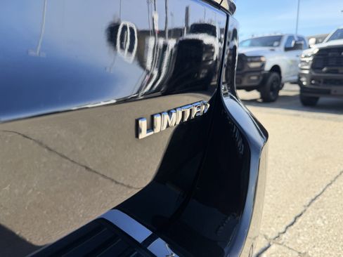 Used 2020 Jeep Grand Cherokee Limited image 10