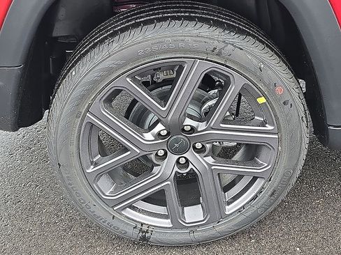 New 2026 Jeep Compass Limited image 7