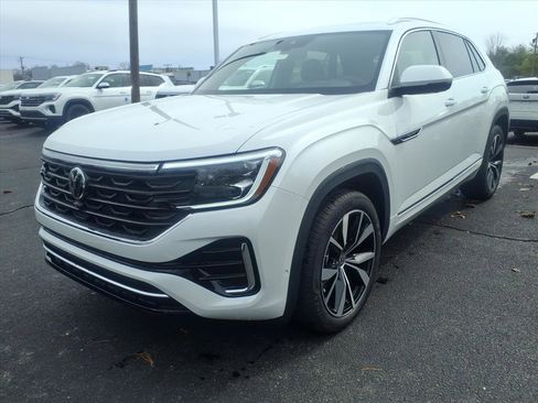 New 2026 Volkswagen Atlas Cross Sport SEL Premium R-Line image 4