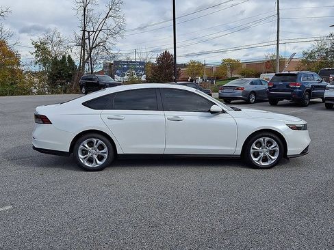 Used 2023 Honda Accord LX image 12