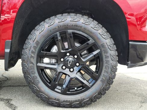 Used 2023 Chevrolet Silverado 1500 LT Trail Boss w/ Convenience Package II image 10