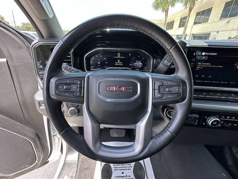 Certified 2025 GMC Sierra 1500 SLT RWD image 22
