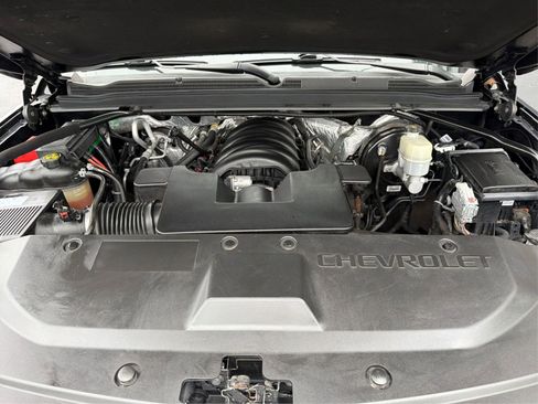 Used 2016 Chevrolet Suburban LT image 10