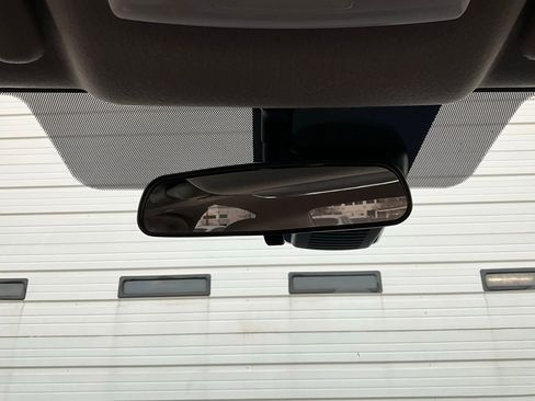 Used 2025 Nissan Versa SV image 17