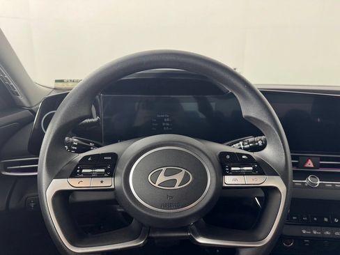 Used 2024 Hyundai Elantra SEL FWD image 16