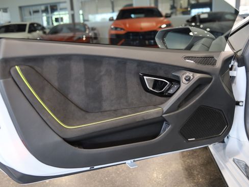 Used 2021 Lamborghini Huracan EVO AWD/4WD image 13