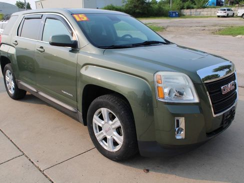 Used 2015 GMC Terrain SLE FWD image 4