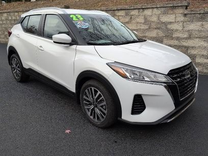 Used 2023 Nissan Kicks SV