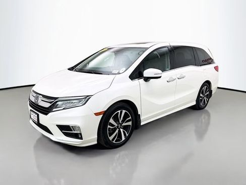 Used 2019 Honda Odyssey Elite image 3