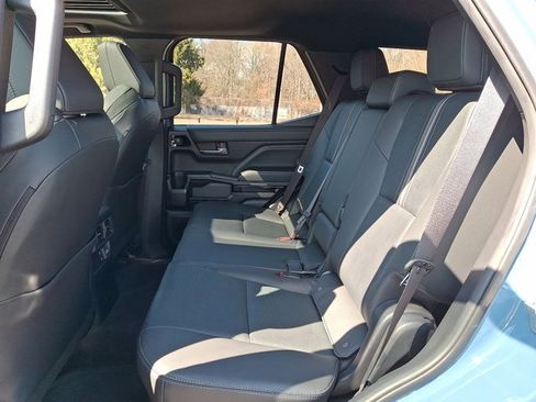 Used 2025 Toyota 4Runner Limited image 21