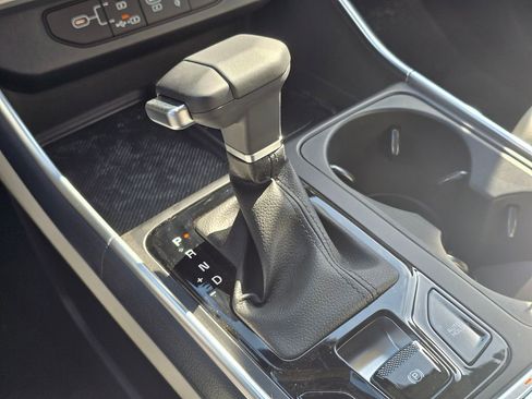 New 2025 Kia Carnival SX Prestige image 42