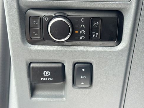Used 2025 Ford F150 Lightning Flash AWD/4WD image 32