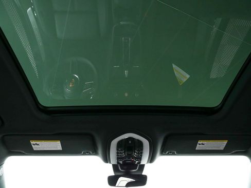 New 2026 Porsche Macan S image 21