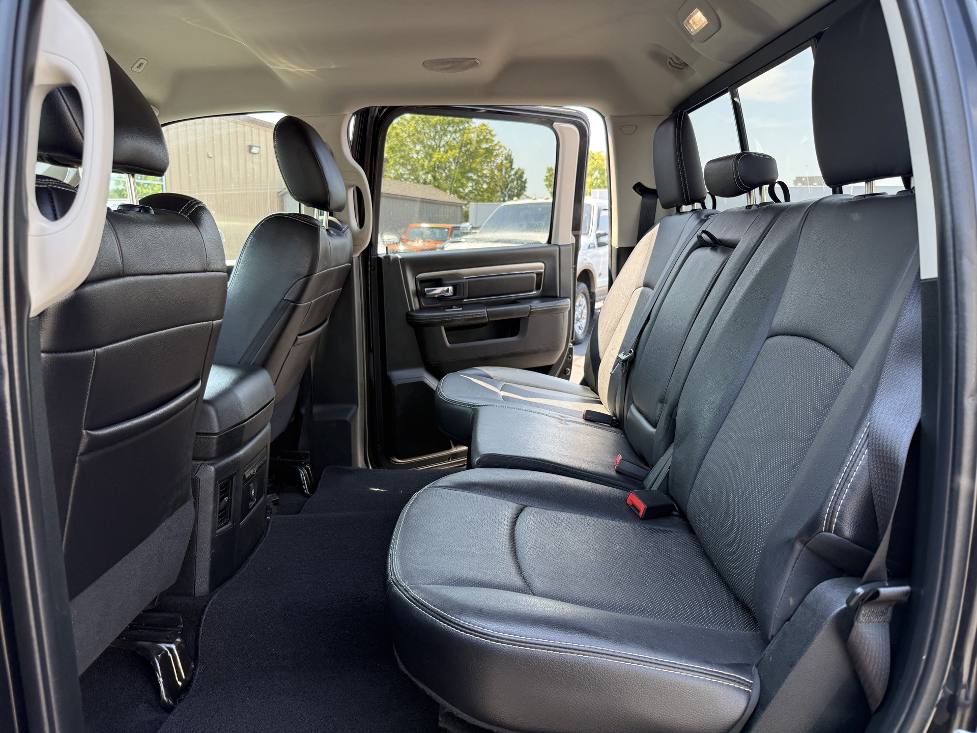 Used 2017 RAM 1500 Sport w/ Black Ram 1500 Sport Group AWD/4WD image 28