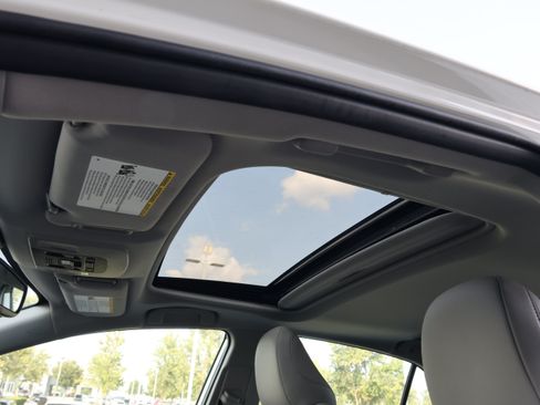 Used 2019 Toyota Camry SE w/ Audio Package FWD image 29