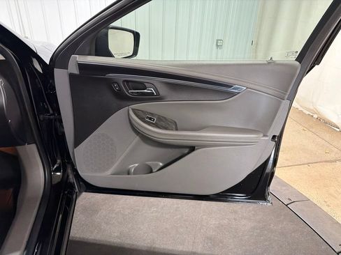 Used 2014 Chevrolet Impala LT FWD image 21