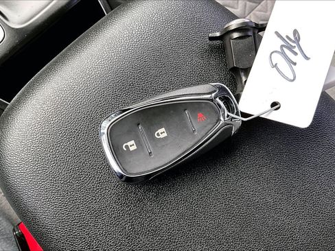 Used 2022 Chevrolet Equinox LS image 12